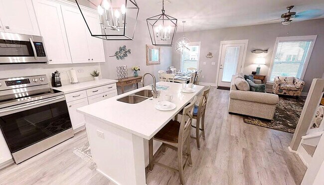 Building Photo - 114 Seabreeze Cir