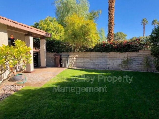 Building Photo - 39095 Sweetwater Dr