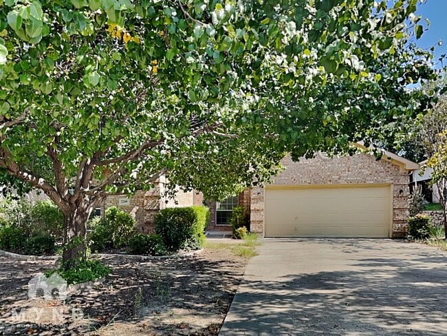 Building Photo - 2209 Country Brook Dr