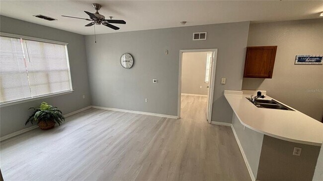 Building Photo - 8103 Lillies Way