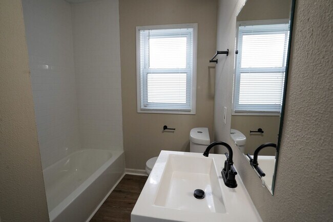 Building Photo - Freshly Renovated Single Family Home In De...
