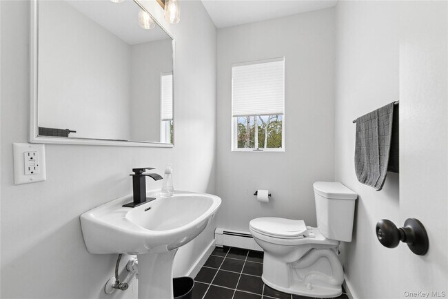 Building Photo - 3 Harbor Rd