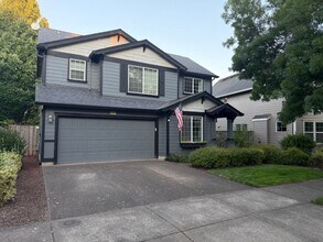 Building Photo - Quiet Neighborhood 4 bed + Office 2.5 Bath