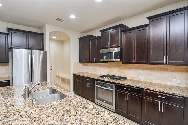 Building Photo - 30217 Live Oak Way
