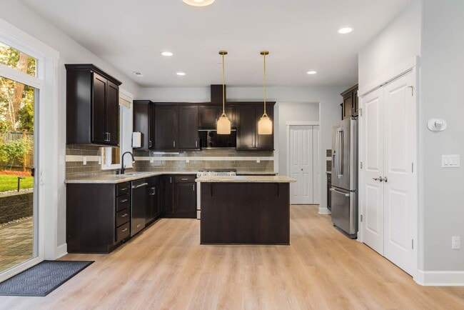 Building Photo - 11722 NE 112th St