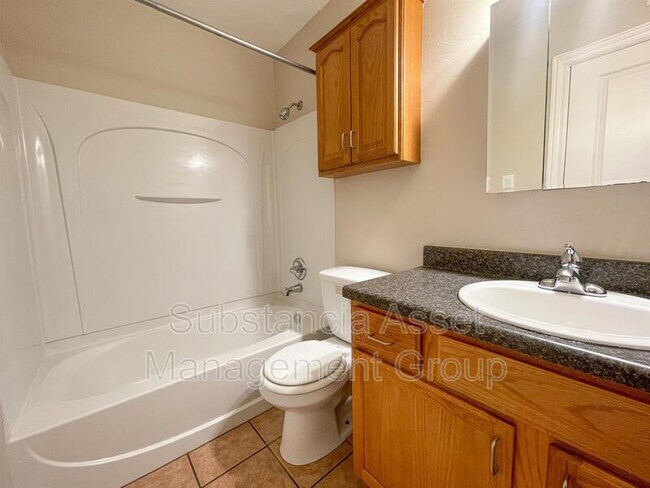 Building Photo - 1430 NW 25th St