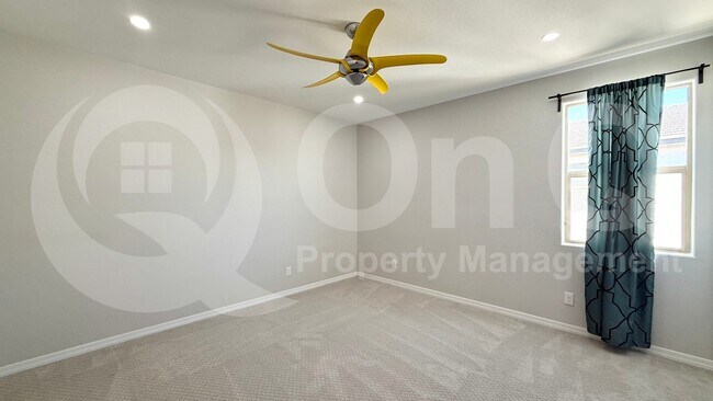 Building Photo - 26410 N Thornhill Dr
