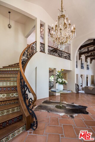 Building Photo - 704 N Arden Dr