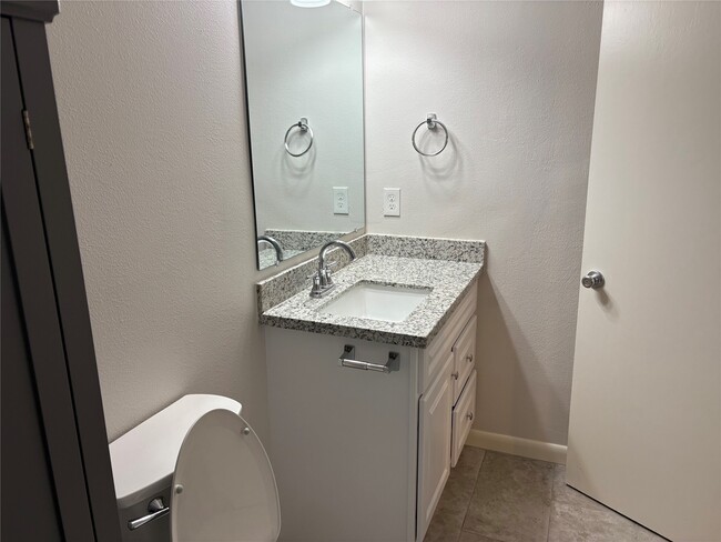 Building Photo - 9511 Bundy Ln