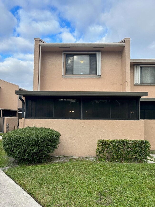 Building Photo - 139 Sparrow Dr