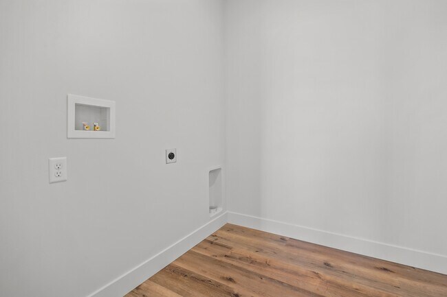 Building Photo - 489 W 1760 N