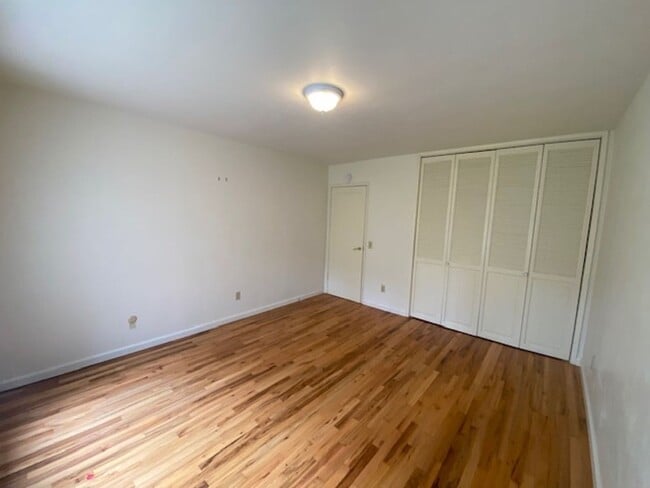 Building Photo - 3093 Hermitage Rd