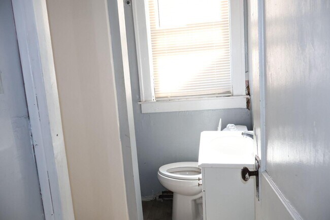 Building Photo - 15840 Indiana St