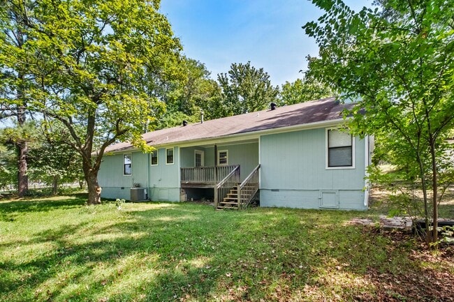 Building Photo - 4024 E Wagon Wheel Rd