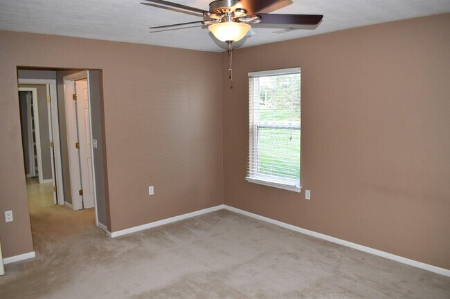 Building Photo - 1462 Millbrook Trail