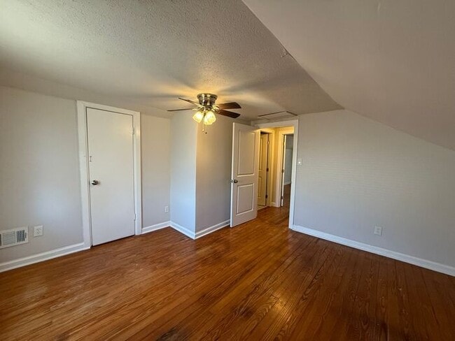 Building Photo - Spacious 4 Bedroom in North Nashville - Minutes from Downtown