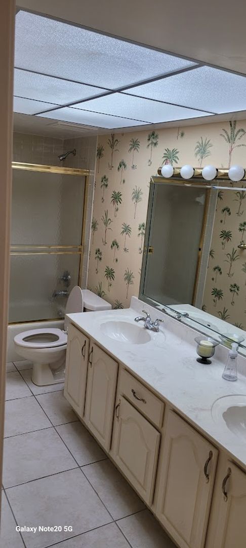 Building Photo - Attn Boaters!  Boca Grande, FL Large Boat Slip Included!  3 BR 2 Bath