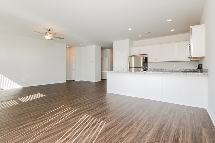 Building Photo - 107 Percheron Dr
