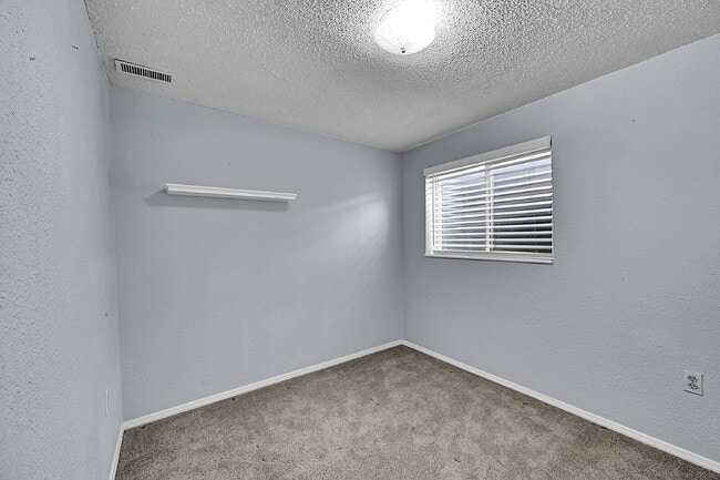 Building Photo - $2,200.95, $300 off the first month's rent, 4 Beds - 2 Bath, Single Family Home in Colorado Sprin...