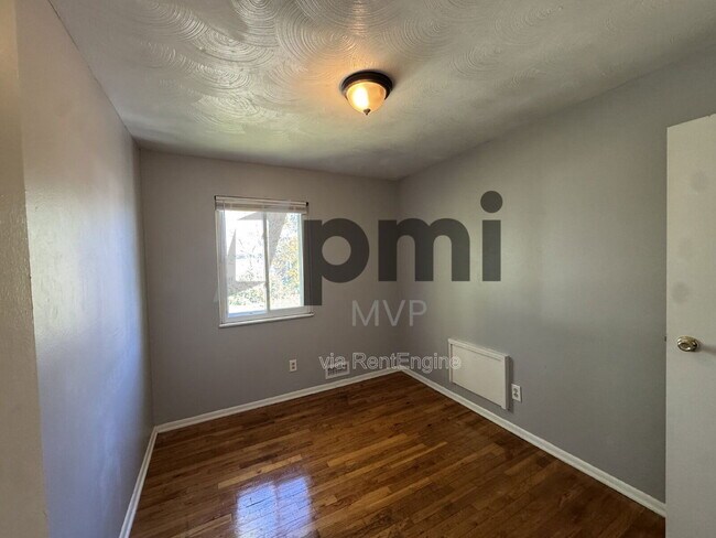 Building Photo - 3029 Rotunda Ct S