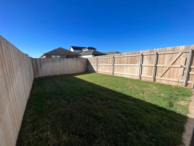 Building Photo - Easy Living with AMRR: Beautiful 4-Bedroom Home Near HEB