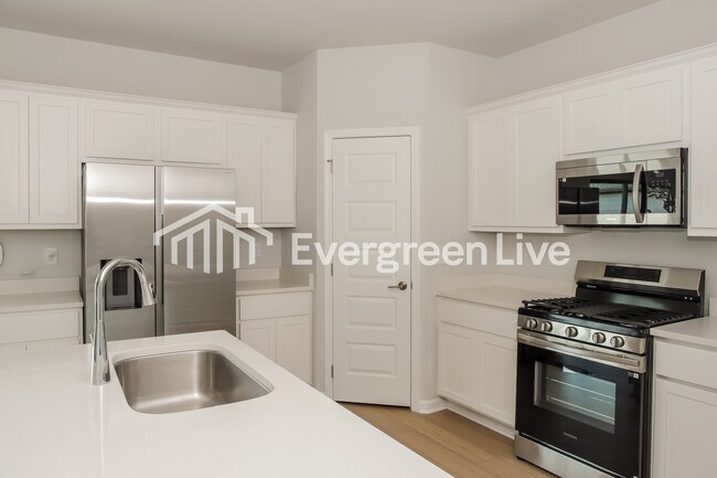 Building Photo - 28599 Halford Dr