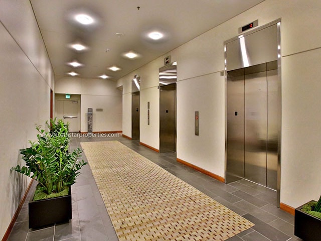 Building Photo - South Waterfront Atwater Perfection