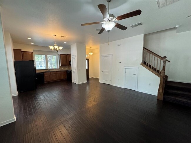 Building Photo - 2033 Philomena St