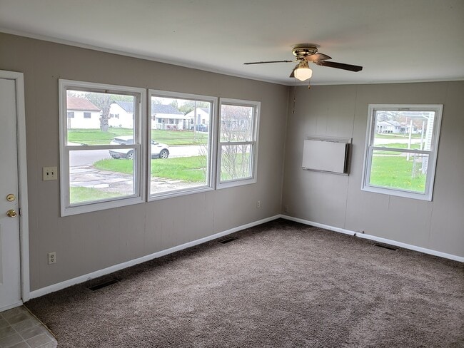 Building Photo - Charming 3-Bedroom Ranch Home on Corner Lo...