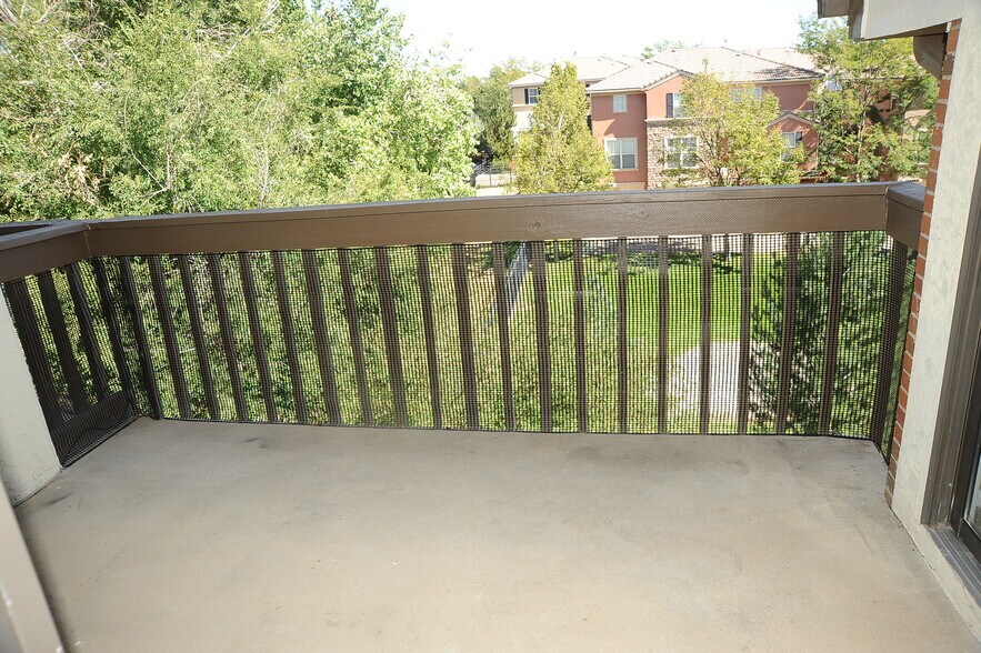 Building Photo - 13950 E Oxford Plz