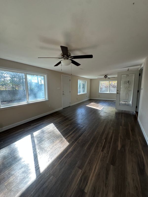 Building Photo - 6838 Apona St