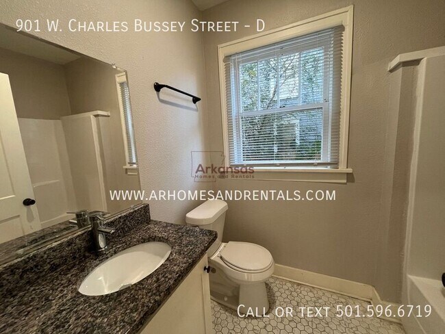 Building Photo - 901 W Charles Bussey Ave