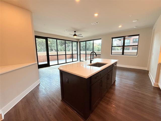 Building Photo - 3255 Carlisle St