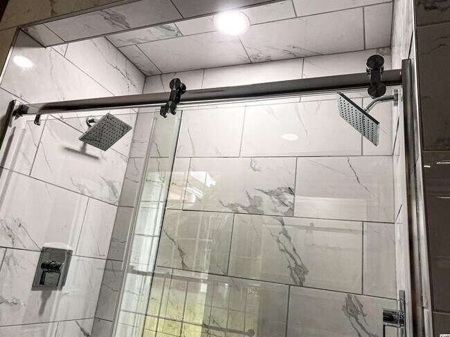 Building Photo - 1150 Waterway Ln