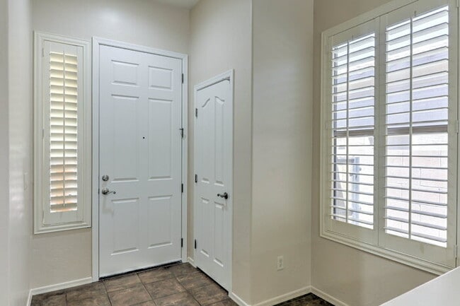 Building Photo - ***800.00 Move-in Credit**** Rancho Sahuarita Gated Community