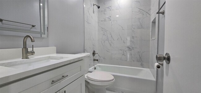 Building Photo - 8606 NW 35th St