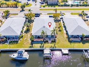 Building Photo - Apollo Beach Condo