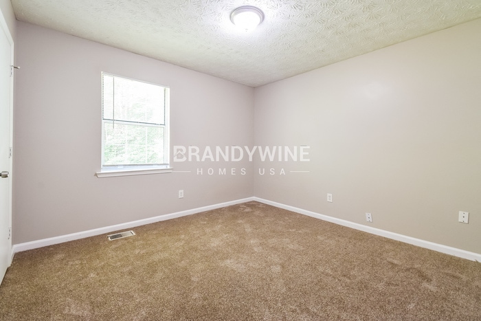 Building Photo - 911 Walnut Creek Ln