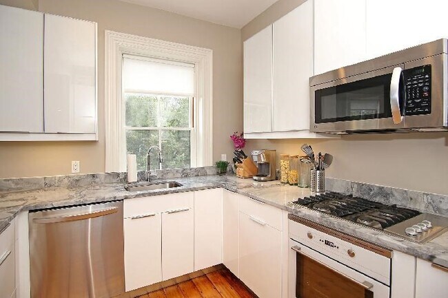 Building Photo - 35 Union Pk