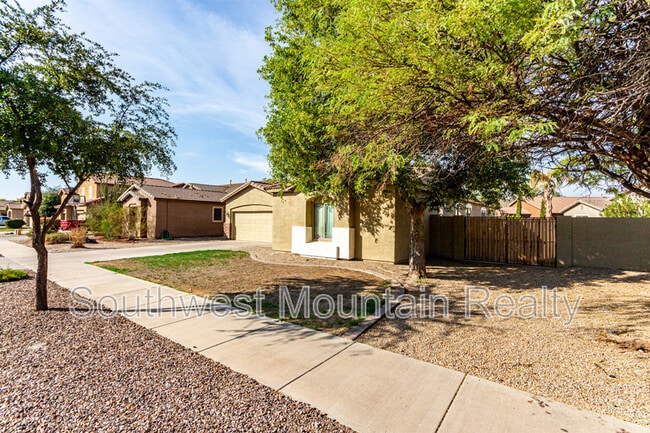 Building Photo - 21486 Via Del Oro