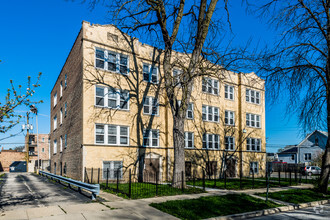 Building Photo - 404 School St