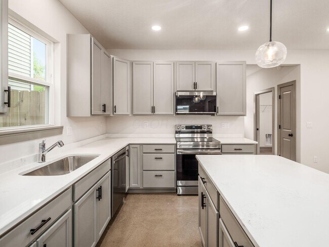 Building Photo - 166 Wisconsin Ave