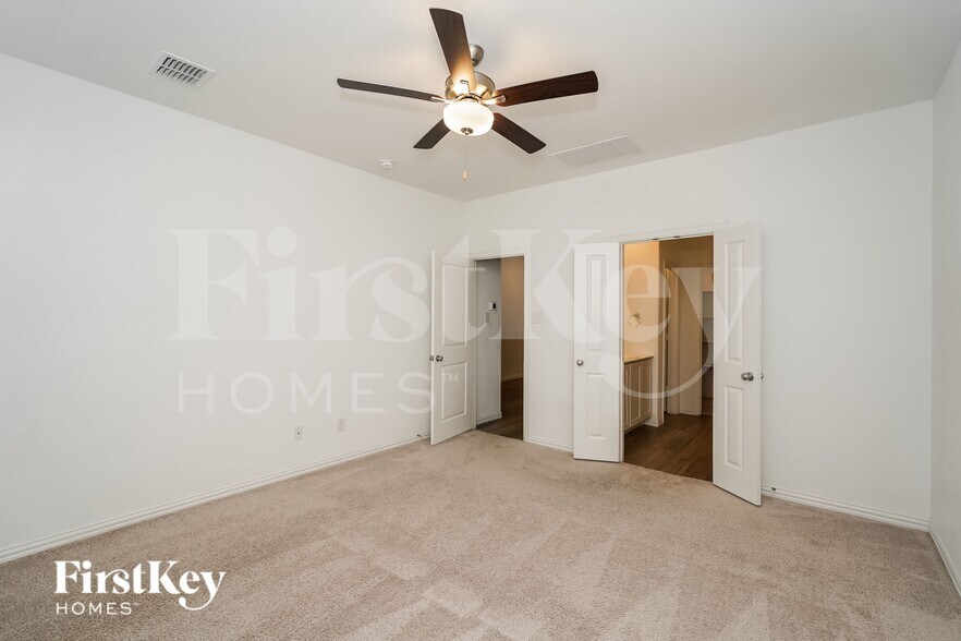 Building Photo - 2524 Goodrich Rd