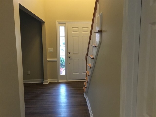 Building Photo - 10105 Grimbsy Ct