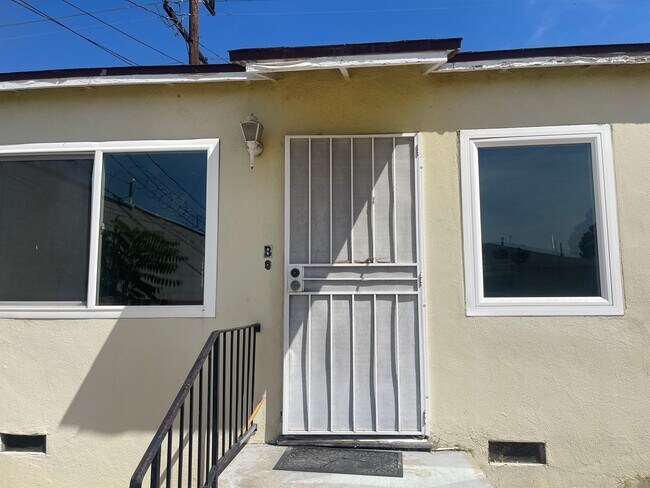 Building Photo - 649 Hawthorne St