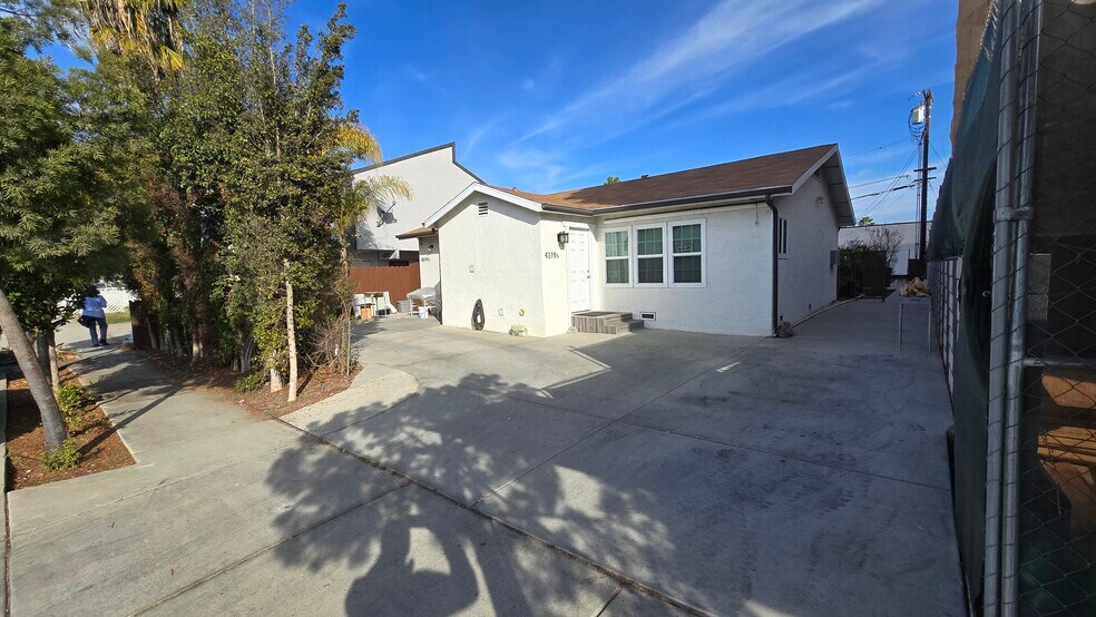 Building Photo - 4319A Central Ave