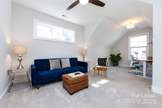 Building Photo - 1012 Rockway Dr