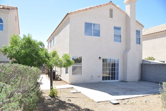 Building Photo - NORTHWEST - 2 STORY HOME - 4 BEDROOMS