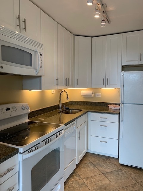 Building Photo - 1850 N Clark St