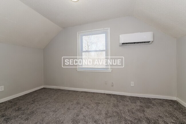 Building Photo - 2530 Mersington Ave